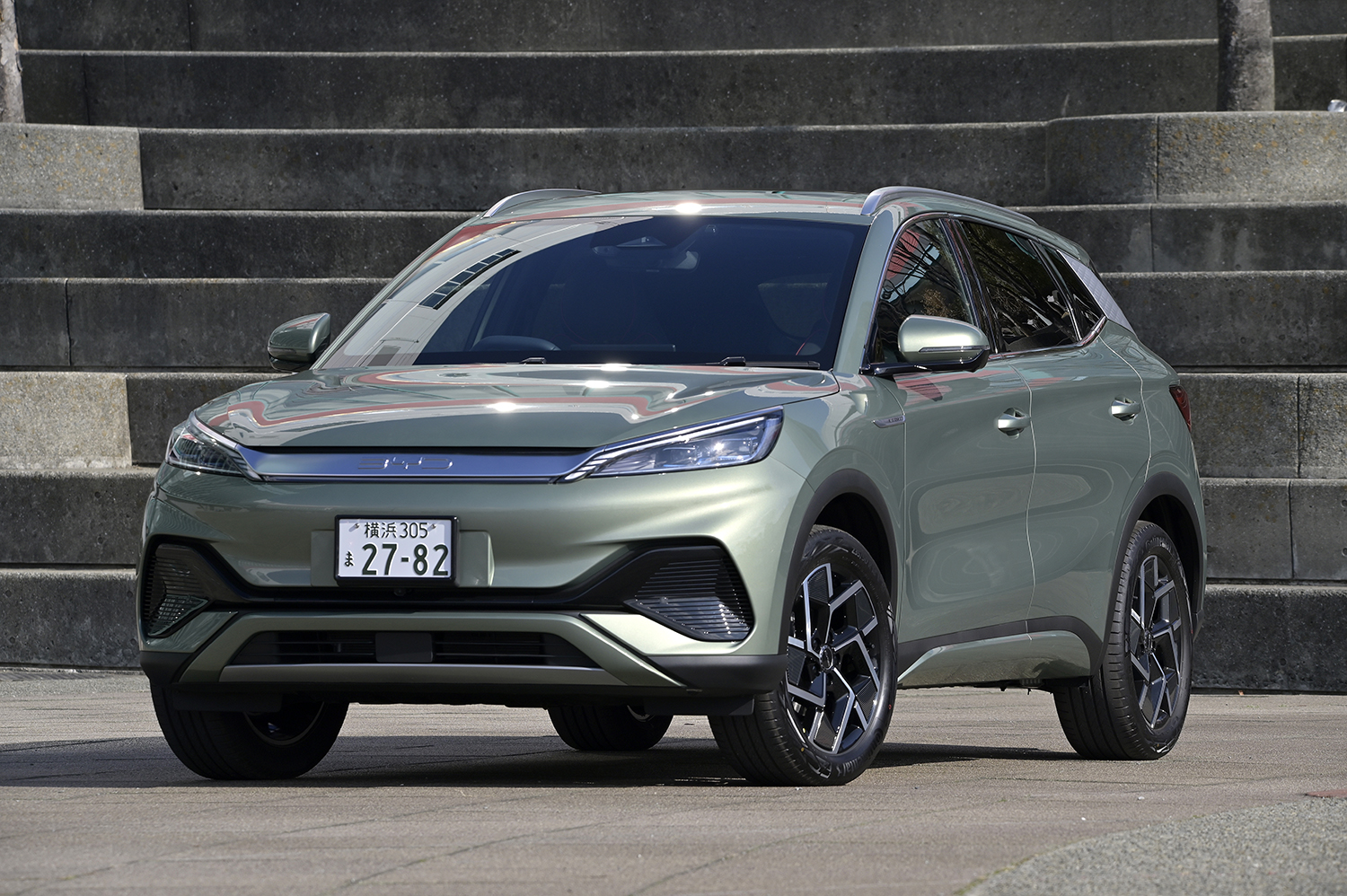 BYDアット3のフロントスタイリング