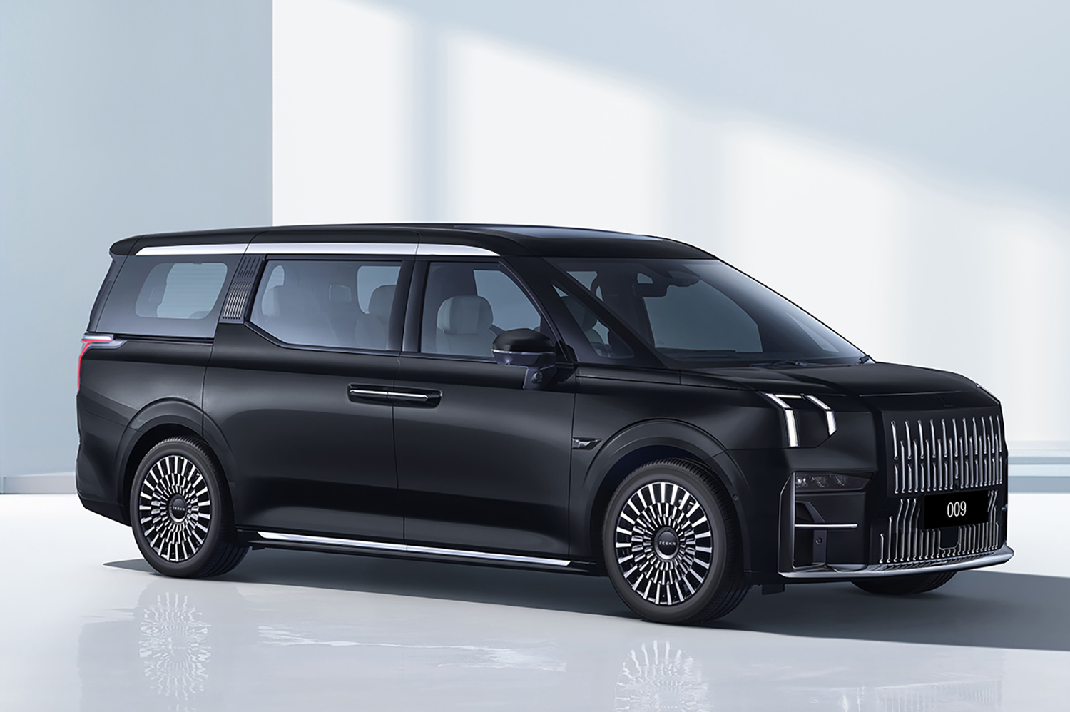 ZEEKR 009のフロントスタイリング