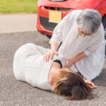 【画像】素人の行動でも「命を救える」！　人身事故に遭遇したときに覚えておくべき「応急救護」の方法とは 〜 画像7