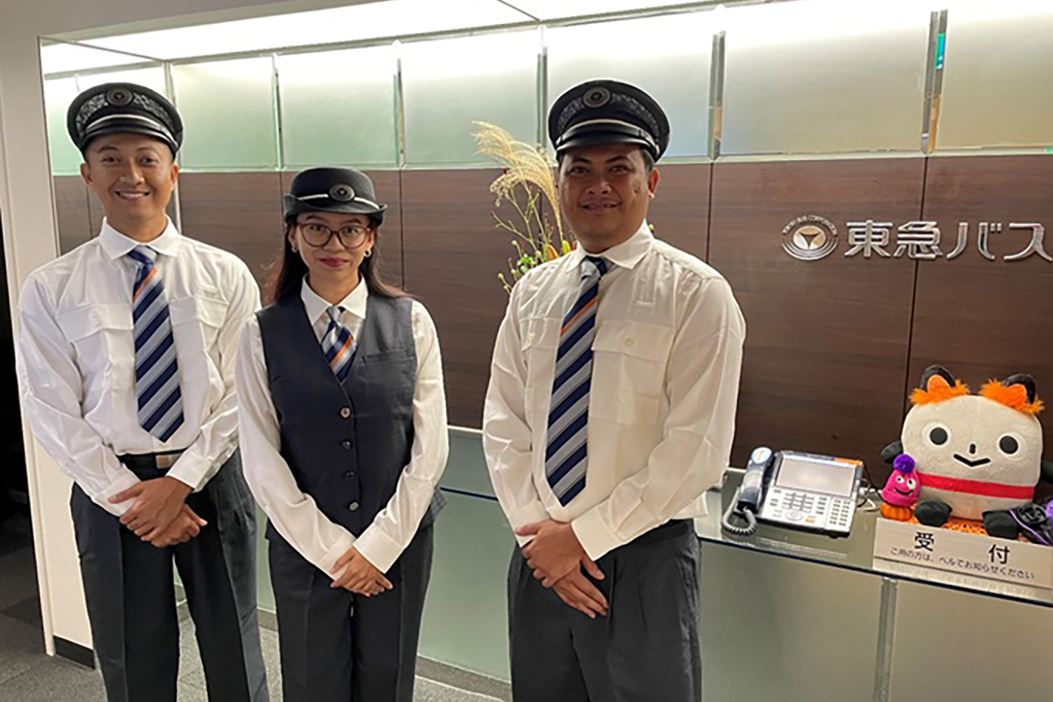 外国人のバス運転手