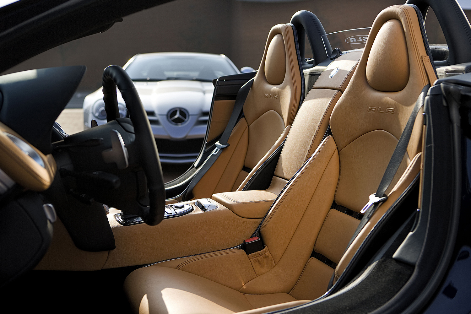 トリプルコラボで誕生したメルセデス・ベンツSLRマクラーレンの伝説すぎる中身【21世紀スーパーカーFILE #021】 〜 画像12