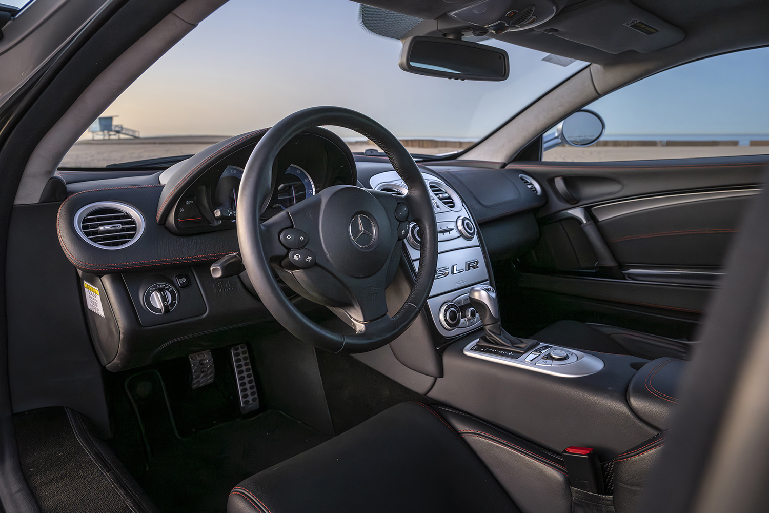 トリプルコラボで誕生したメルセデス・ベンツSLRマクラーレンの伝説すぎる中身【21世紀スーパーカーFILE #021】 〜 画像16