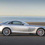 【画像】メルセデス・ベンツとAMGとマクラーレンが共同開発した衝撃作！　伝説の「メルセデス・ベンツSLRマクラーレン」がもつ圧倒的パフォーマンス【21世紀スーパーカーFILE #021】 〜 画像17