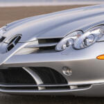 【画像】メルセデス・ベンツとAMGとマクラーレンが共同開発した衝撃作！　伝説の「メルセデス・ベンツSLRマクラーレン」がもつ圧倒的パフォーマンス【21世紀スーパーカーFILE #021】 〜 画像24