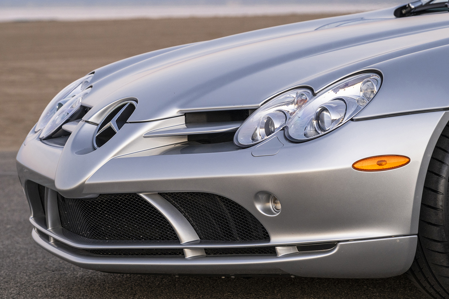 トリプルコラボで誕生したメルセデス・ベンツSLRマクラーレンの伝説すぎる中身【21世紀スーパーカーFILE #021】 〜 画像24