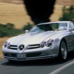 【画像】メルセデス・ベンツとAMGとマクラーレンが共同開発した衝撃作！　伝説の「メルセデス・ベンツSLRマクラーレン」がもつ圧倒的パフォーマンス【21世紀スーパーカーFILE #021】 〜 画像29