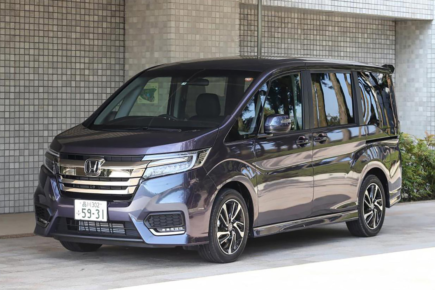 ホンダ・ステップワゴンのフロントスタイリング 〜 画像6