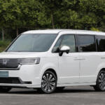 【画像】ニッポンの家族を笑顔にし続けてもう30年も経つのか！　ホンダ・ステップワゴン６代の歴史を振り返る 〜 画像8