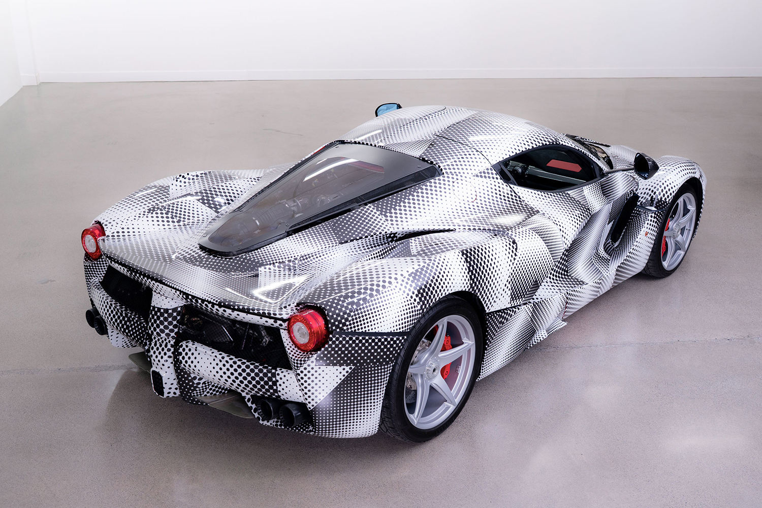 フェラーリ・ラ・フェラーリF150 P2のリヤスタイリング