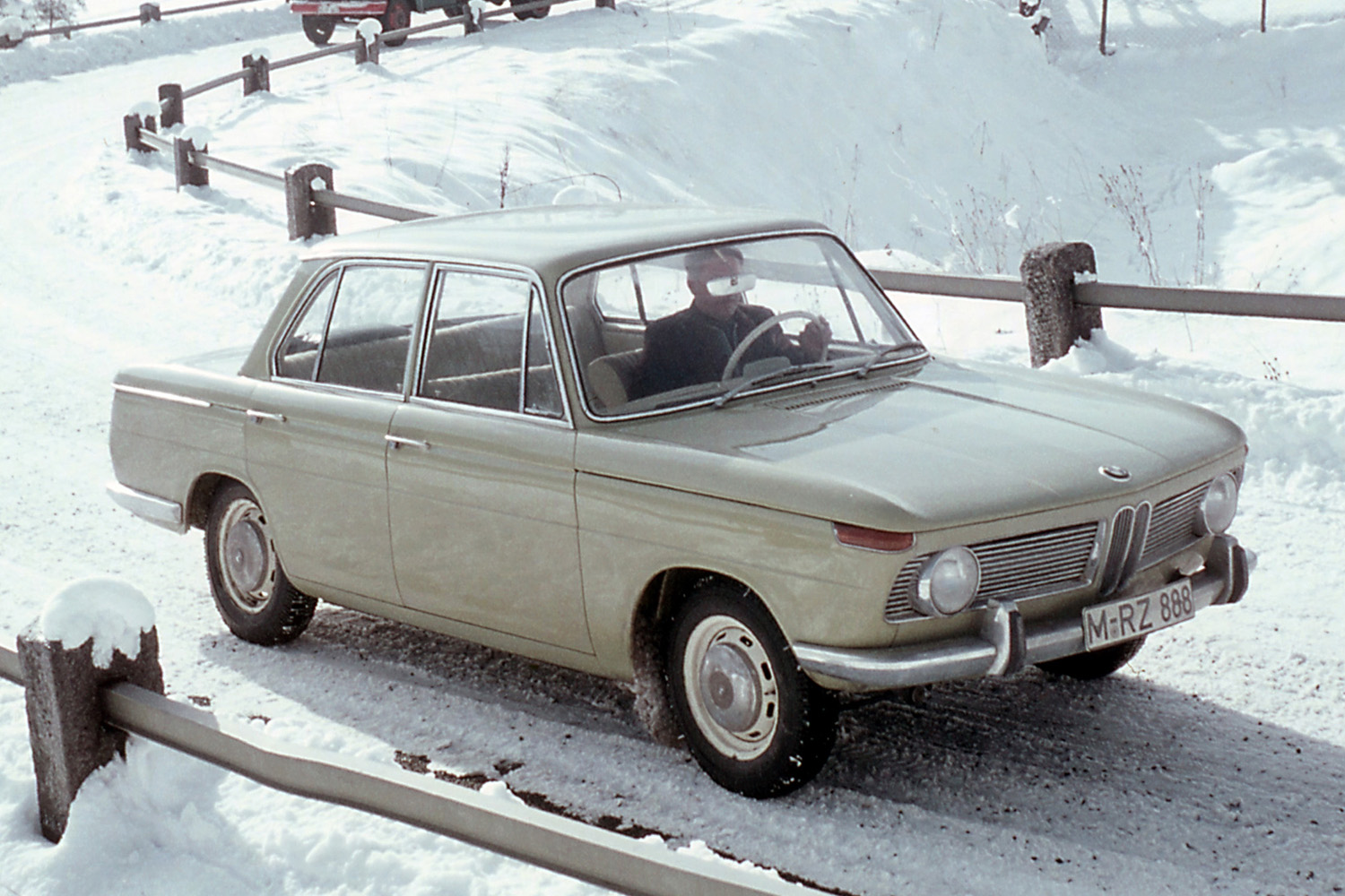 BMW 1500のフロントスタイリング