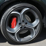 【画像】【試乗】パワーもトルクも変更ないのにマイチェンで確実に速くなった！　アルファロメオ・トナーレの切れ味鋭いハンドリングに心酔 〜 画像9