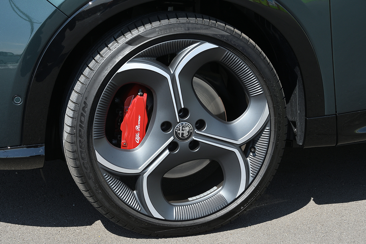 アルファロメオ・トナーレのホイール