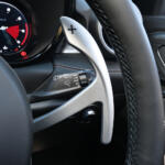 【画像】【試乗】パワーもトルクも変更ないのにマイチェンで確実に速くなった！　アルファロメオ・トナーレの切れ味鋭いハンドリングに心酔 〜 画像50