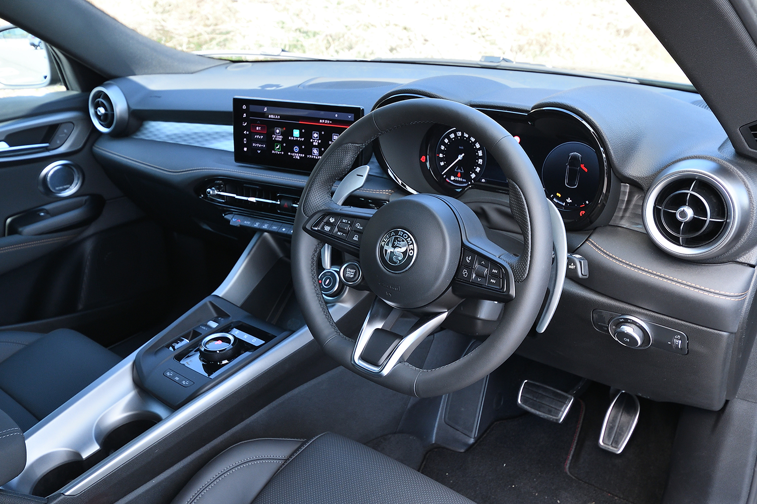 アルファロメオ・トナーレのインテリア