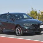 【画像】【試乗】パワーもトルクも変更ないのにマイチェンで確実に速くなった！　アルファロメオ・トナーレの切れ味鋭いハンドリングに心酔 〜 画像76