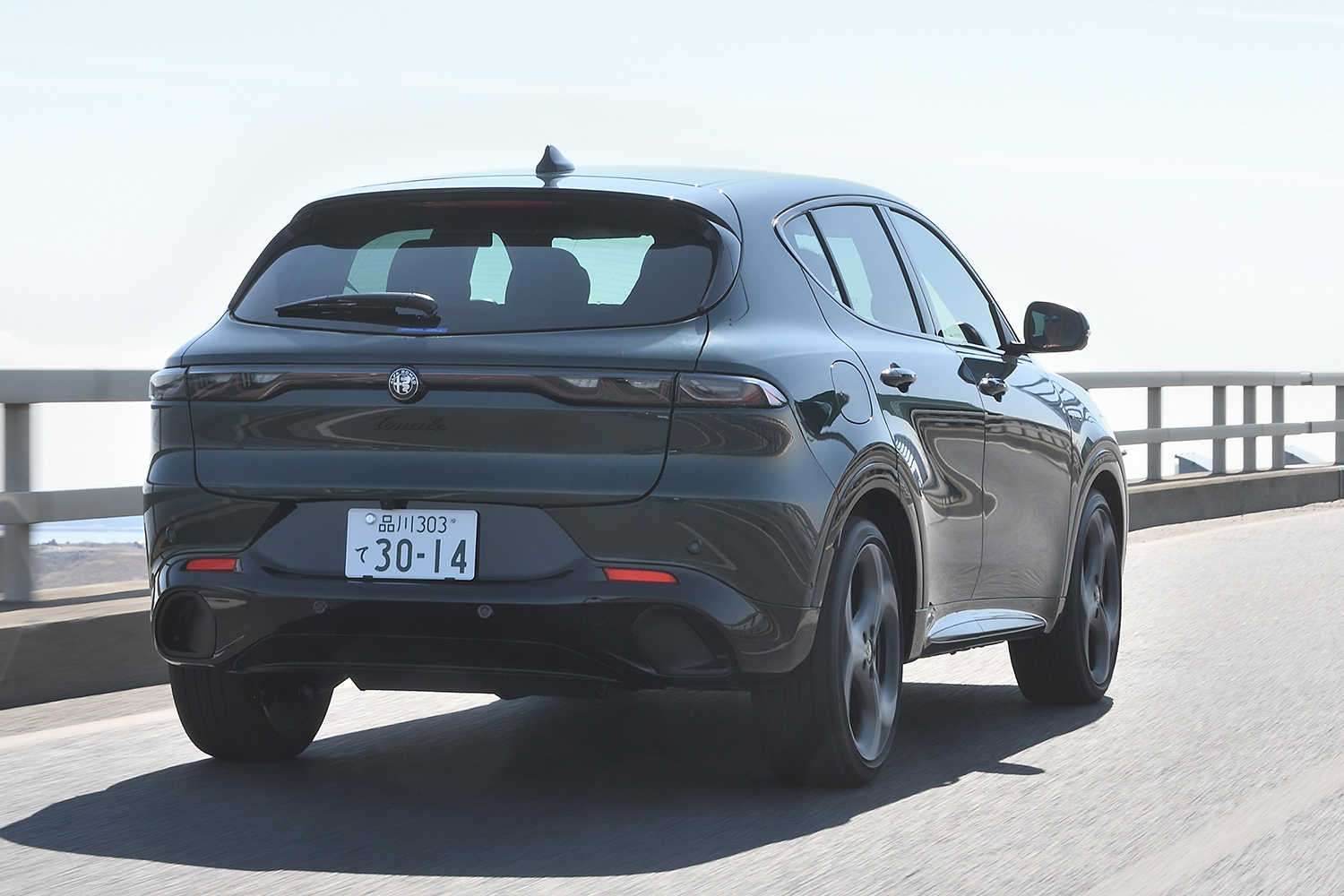 アルファロメオ・トナーレの走行シーン 〜 画像81