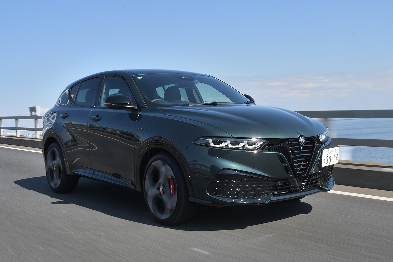 アルファロメオ・トナーレの走行シーン 〜 画像83