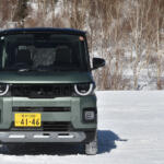 【画像】【試乗】軽のレベルじゃないくらいよく走る！　三菱デリカミニを雪道で試した結果が軽自動車最強すぎた 〜 画像11