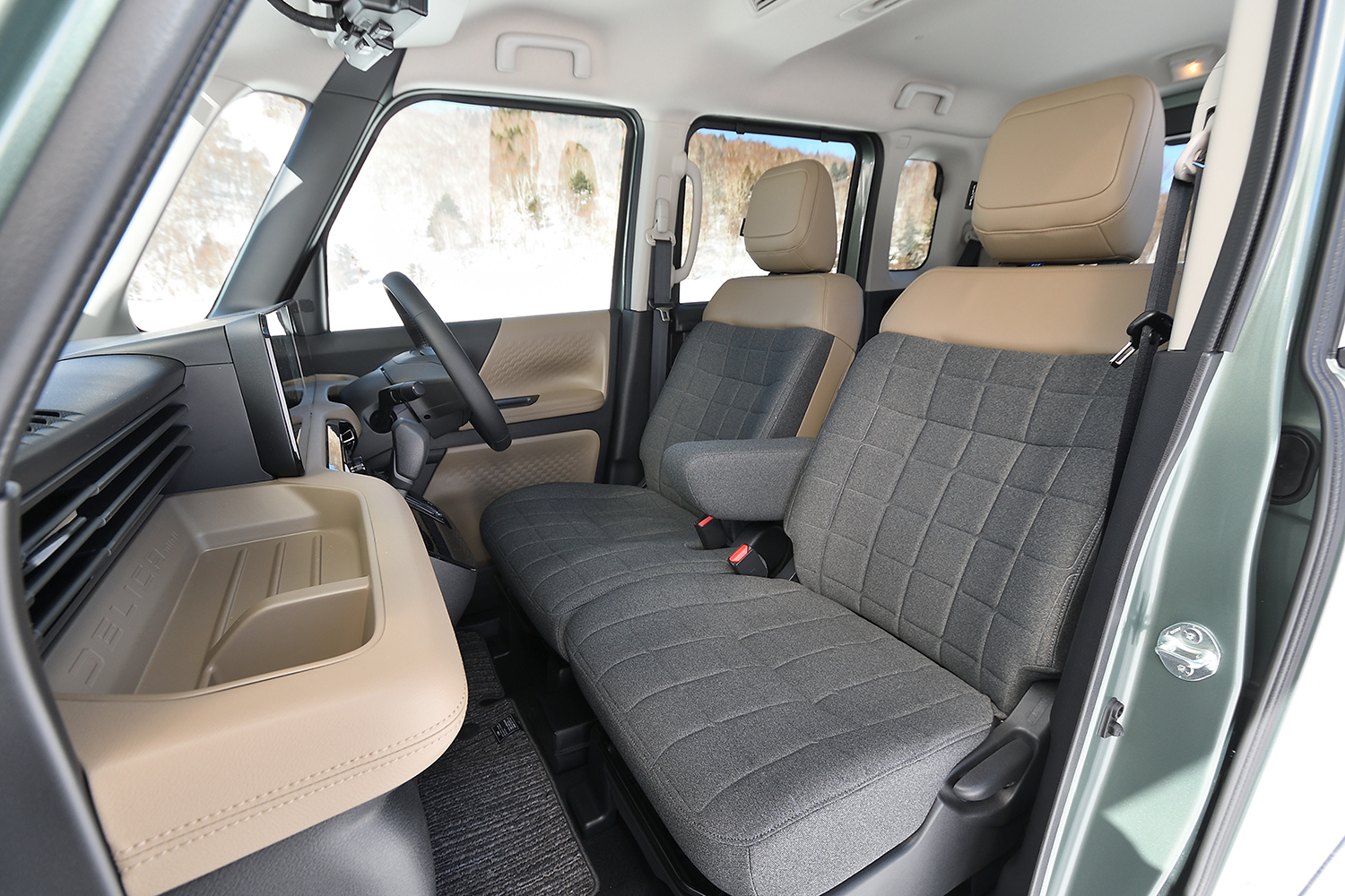 三菱デリカミニのフロントシート 〜 画像21