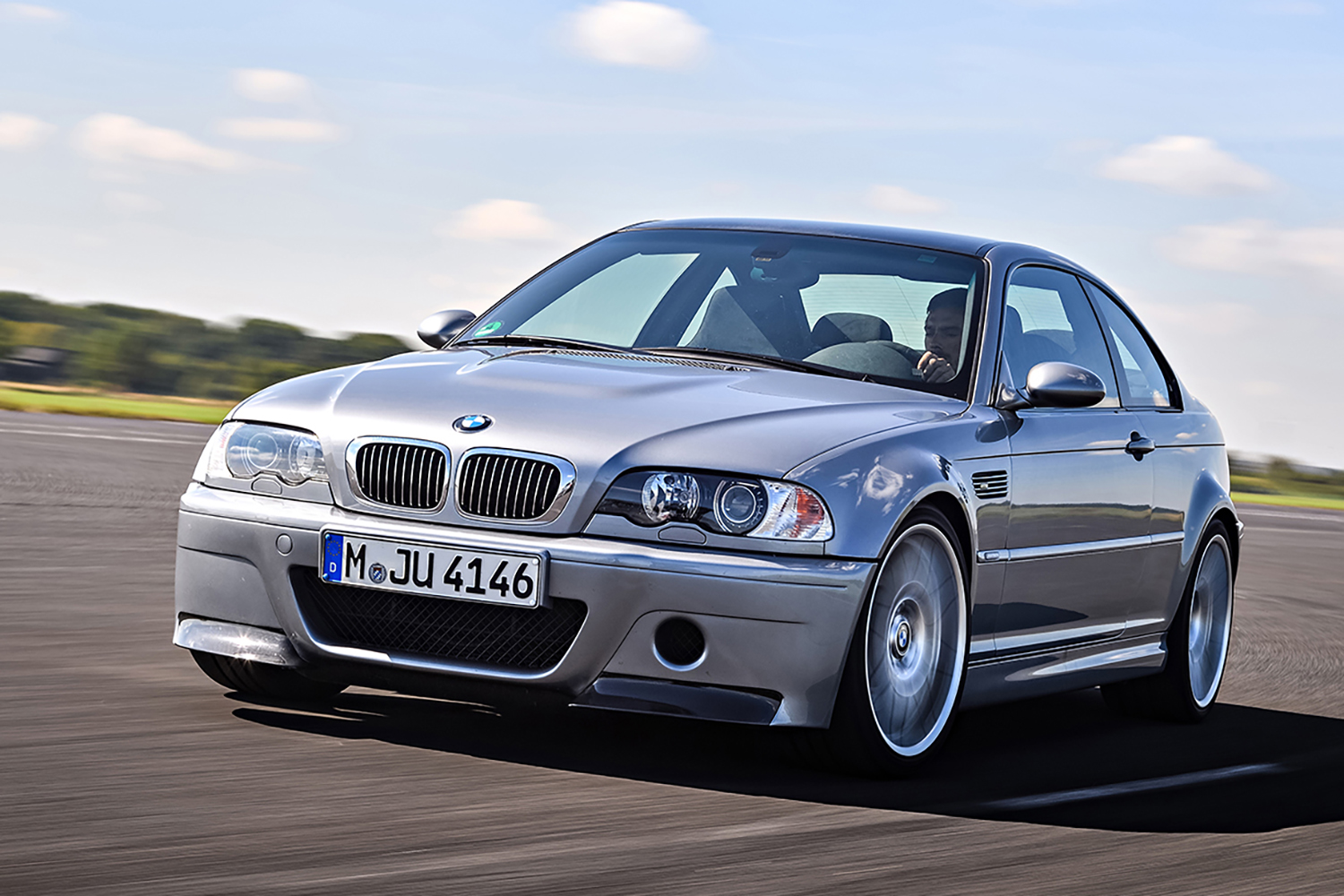 E46型M3 CSLは徹底した軽量化でまるで別モノ【21世紀スーパーカーFILE #022】 〜 画像6