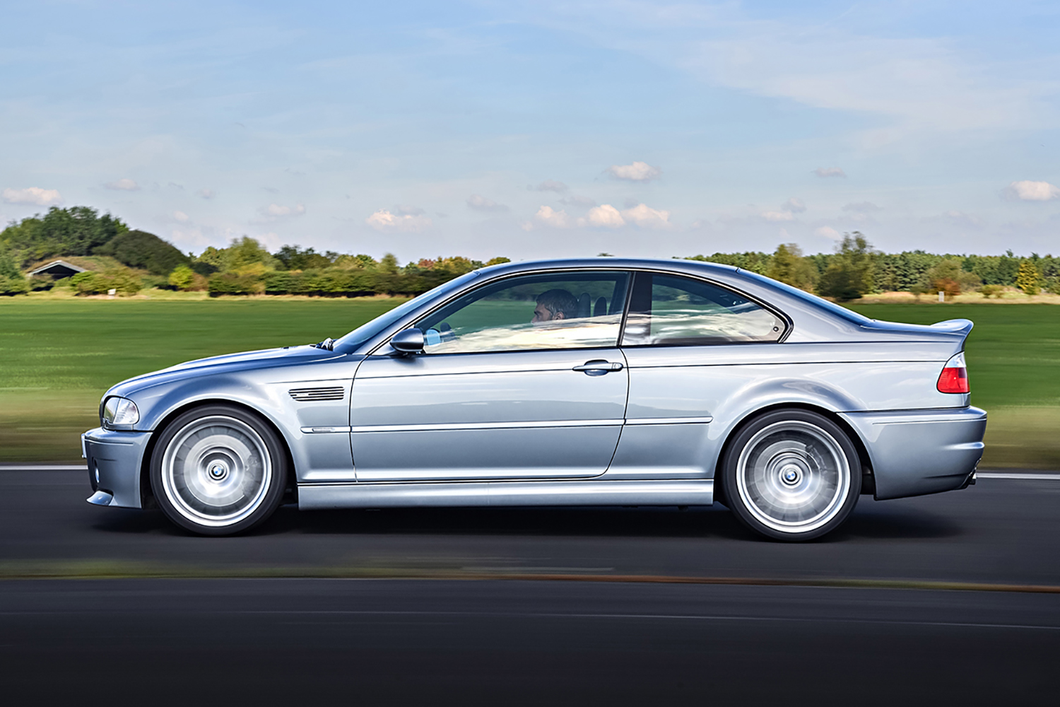 E46型M3 CSLは徹底した軽量化でまるで別モノ【21世紀スーパーカーFILE #022】 〜 画像9