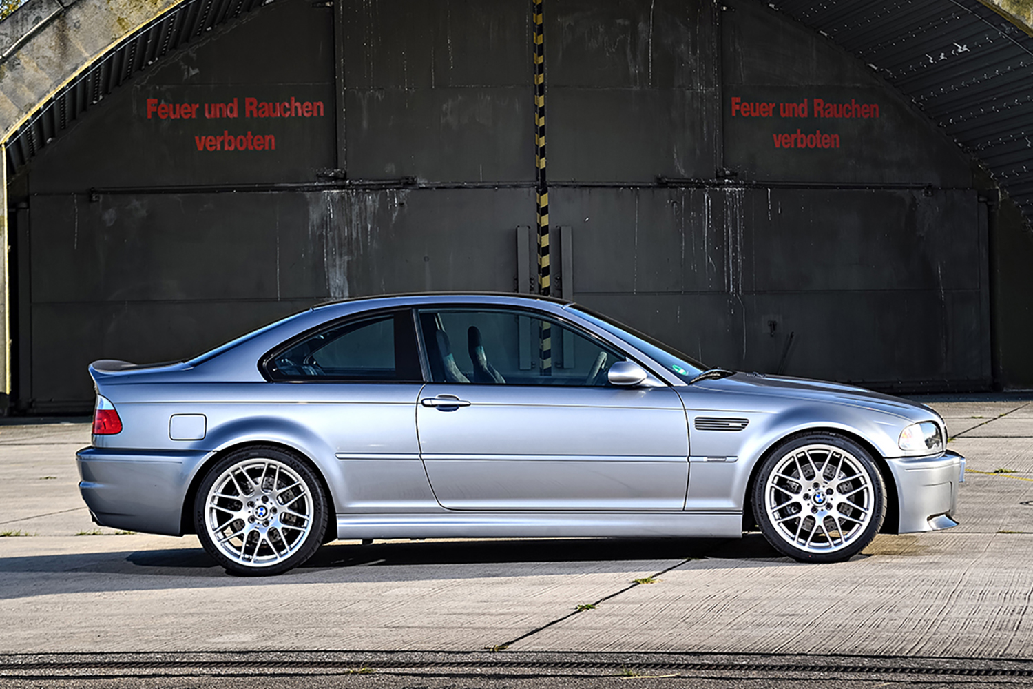 E46型M3 CSLは徹底した軽量化でまるで別モノ【21世紀スーパーカーFILE #022】 〜 画像12