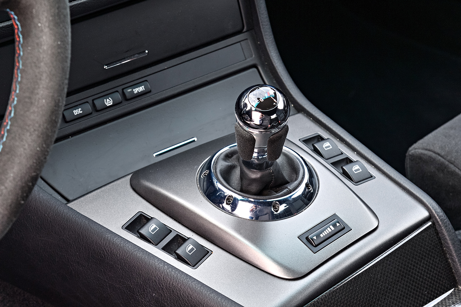 E46型M3 CSLは徹底した軽量化でまるで別モノ【21世紀スーパーカーFILE #022】 〜 画像19