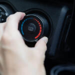 【画像】燃費が悪くなるっていうから冬はクルマのエアコンは「A/C」オフにしてますが……じつはイマドキのクルマは常時「ON」が正解だった 〜 画像8