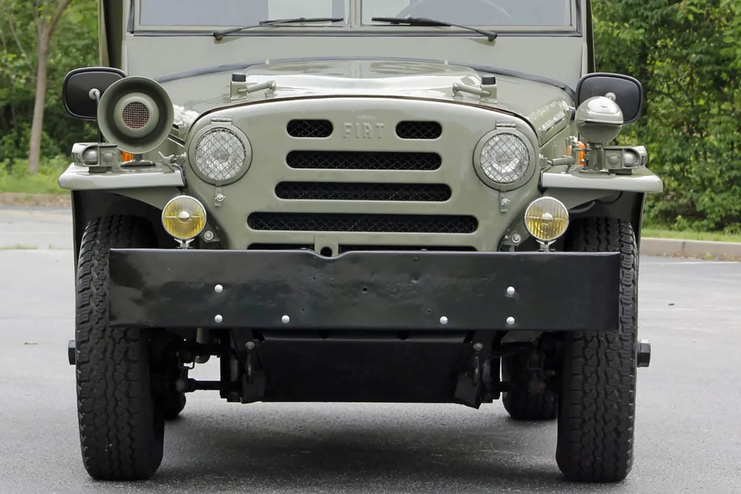 これがフィアットだと!?　オシャレさの欠片もないじゃんか！　「質実剛健」で道具感満点の「カンパニョーラ」って何モノよ？