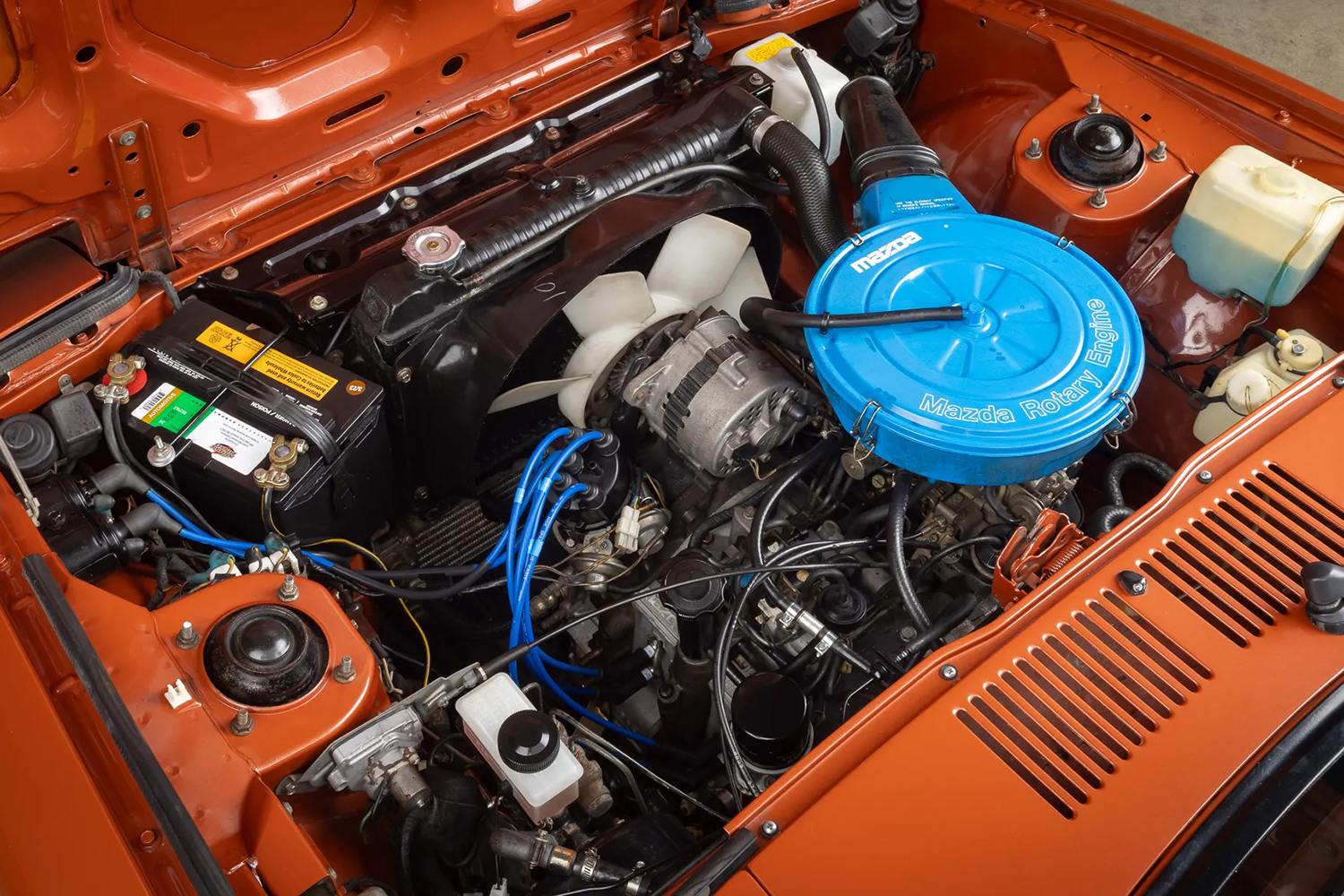 マツダ・サバンナRX-7のエンジン