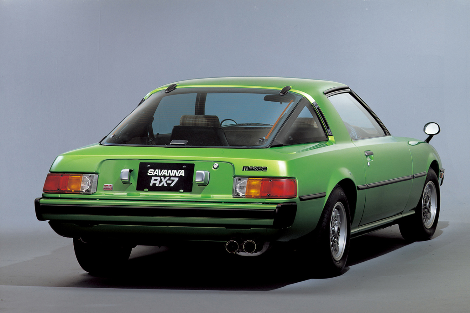 マツダ・サバンナRX-7のリヤスタイリング 〜 画像18