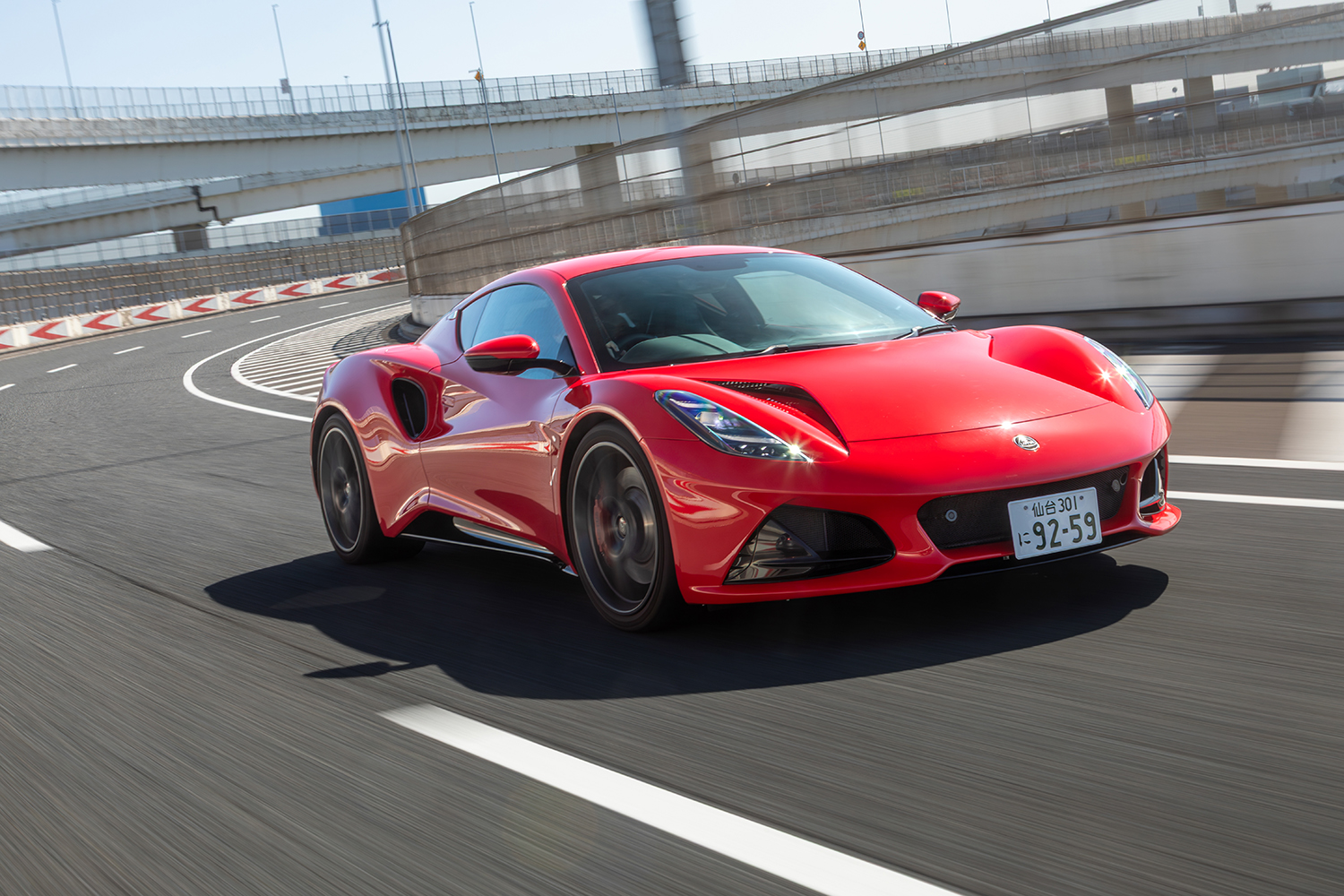 ロータス・エミーラ・ターボSEの走行シーン 〜 画像5