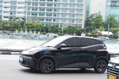 BEVに限れば中国ブランドが強いが……でもやっぱり日本メーカーが圧倒！　インドネシアのジャカルタで街行く自動車を観察してみた