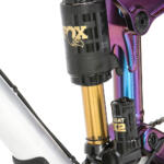 【画像】「那須」にインスピレーションを受けたクルマが「茄子色」で爆誕！　北米トヨタの遊び心が生んだ「紫ボディのカローラクロス」はダジャレからは想像もつかない本気っぷりだった 〜 画像7