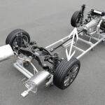 【画像】対角線にタイヤをローテーション……はNGなケースあり！　回転方向指定タイヤは確実に守らないと性能ガタ落ちだった 〜 画像9