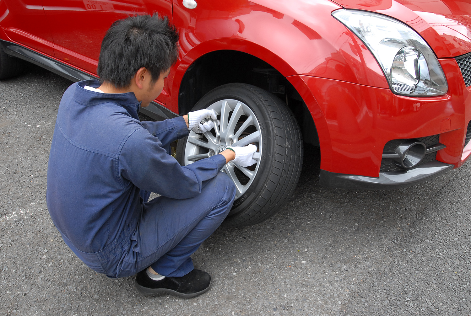 クルマのタイヤ交換