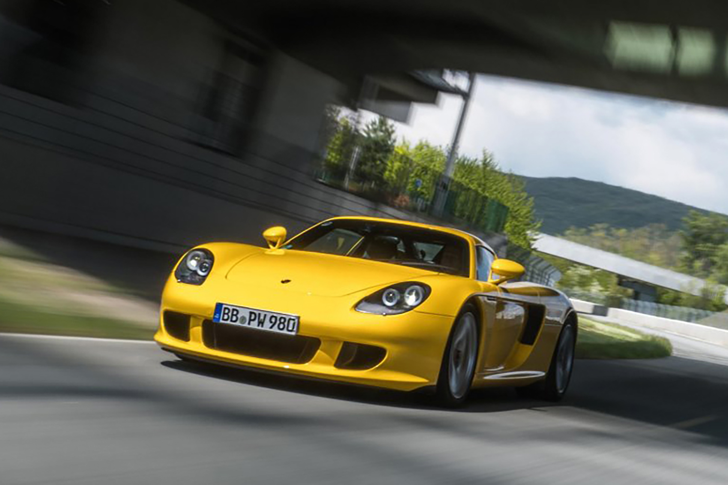 「カレラＧＴ」こそポルシェがスーパースポーツの頂点を目指した伝説のカレラだった【21世紀スーパーカーFILE #023】 〜 画像2