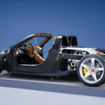 【画像】ポルシェの頂点に疑いなし！　公道に解き放たれたレーシングマシン「カレラGT」の贅沢すぎる中身【21世紀スーパーカーFILE #024】 〜 画像5