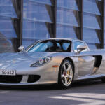 【画像】ポルシェの頂点に疑いなし！　公道に解き放たれたレーシングマシン「カレラGT」の贅沢すぎる中身【21世紀スーパーカーFILE #024】 〜 画像6