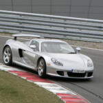 【画像】ポルシェの頂点に疑いなし！　公道に解き放たれたレーシングマシン「カレラGT」の贅沢すぎる中身【21世紀スーパーカーFILE #024】 〜 画像15