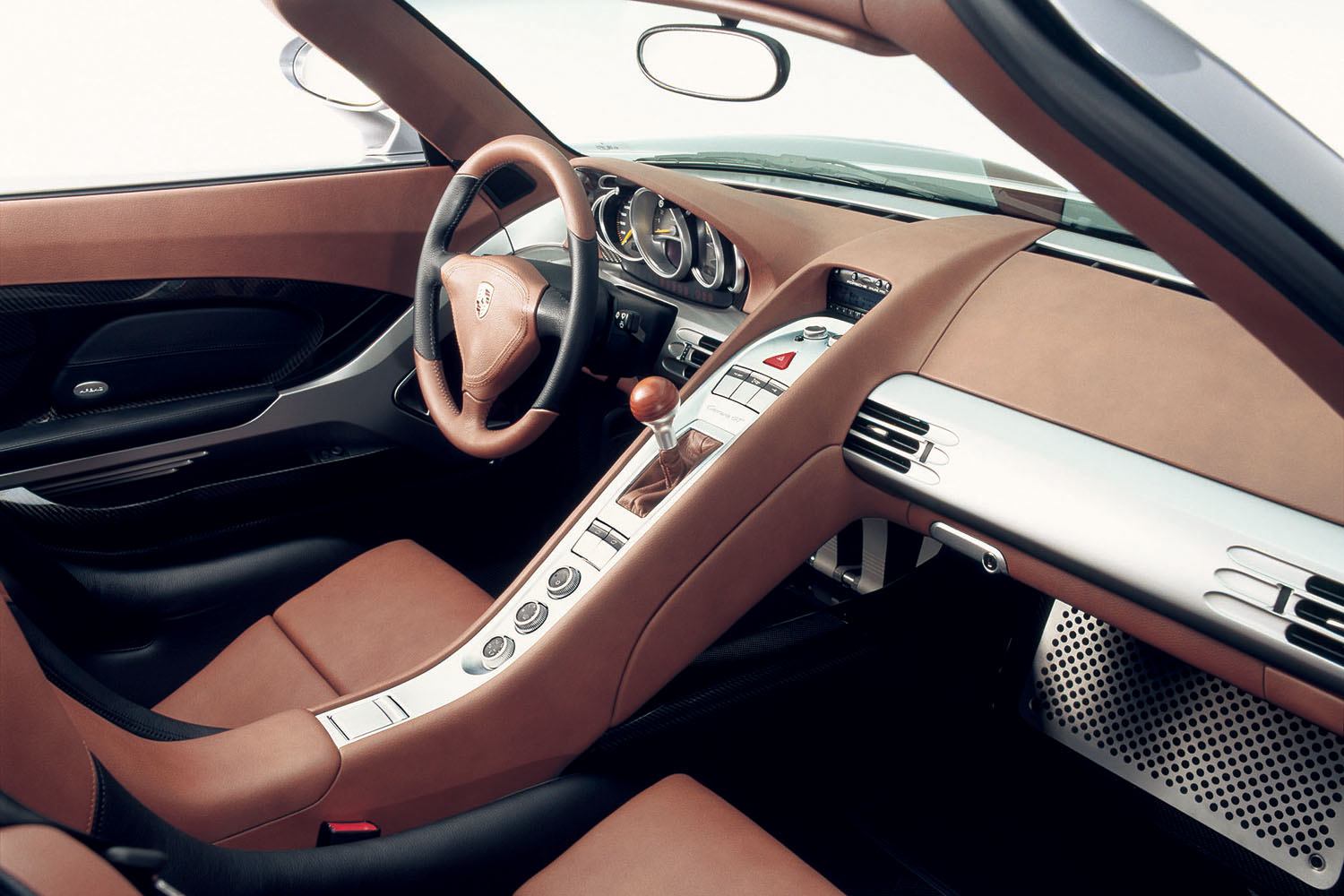 「カレラＧＴ」こそポルシェがスーパースポーツの頂点を目指した伝説のカレラだった【21世紀スーパーカーFILE #023】 〜 画像24