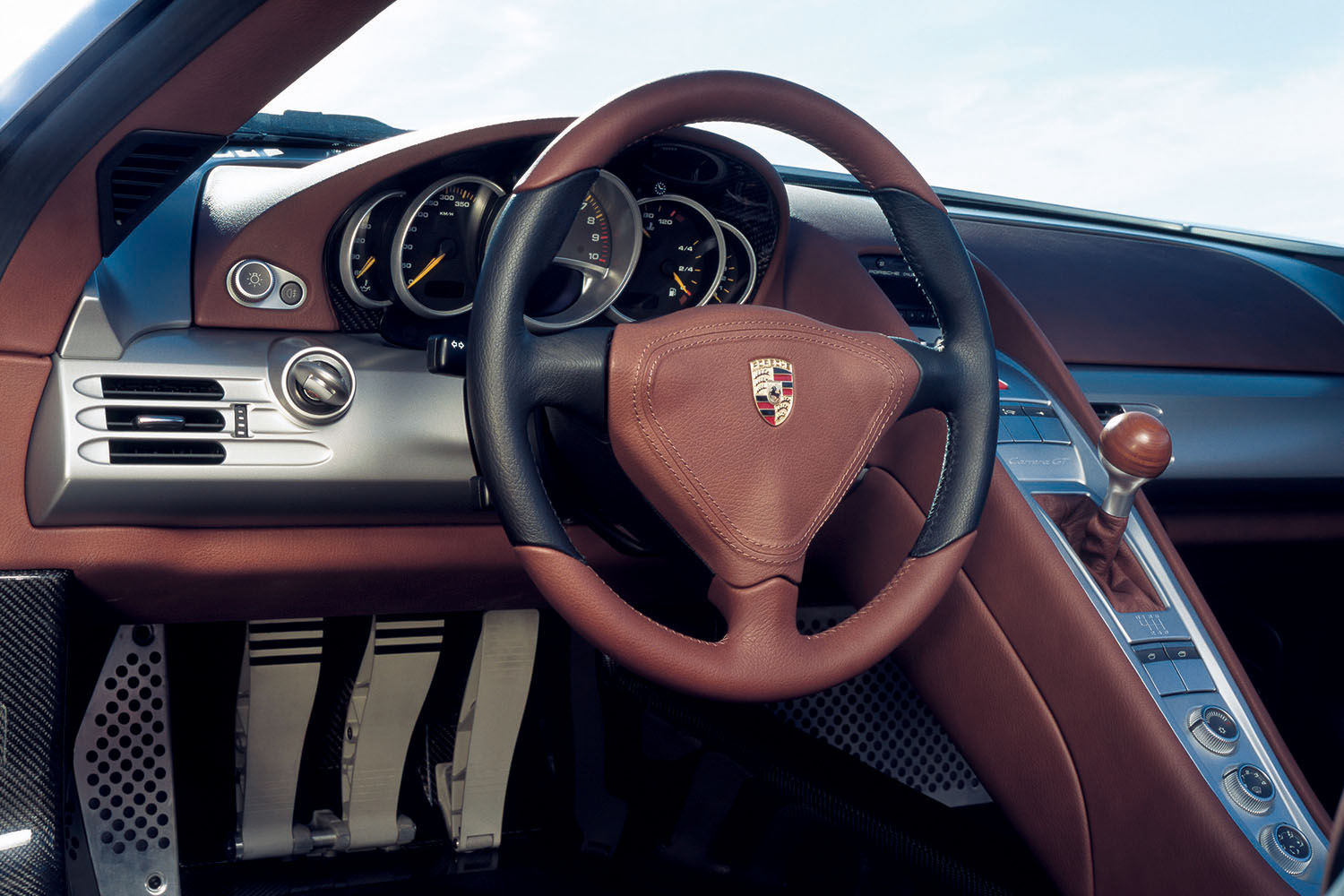 「カレラＧＴ」こそポルシェがスーパースポーツの頂点を目指した伝説のカレラだった【21世紀スーパーカーFILE #023】 〜 画像27