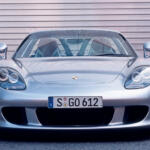 【画像】ポルシェの頂点に疑いなし！　公道に解き放たれたレーシングマシン「カレラGT」の贅沢すぎる中身【21世紀スーパーカーFILE #024】 〜 画像21