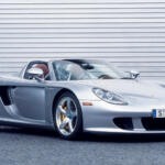 【画像】ポルシェの頂点に疑いなし！　公道に解き放たれたレーシングマシン「カレラGT」の贅沢すぎる中身【21世紀スーパーカーFILE #024】 〜 画像22