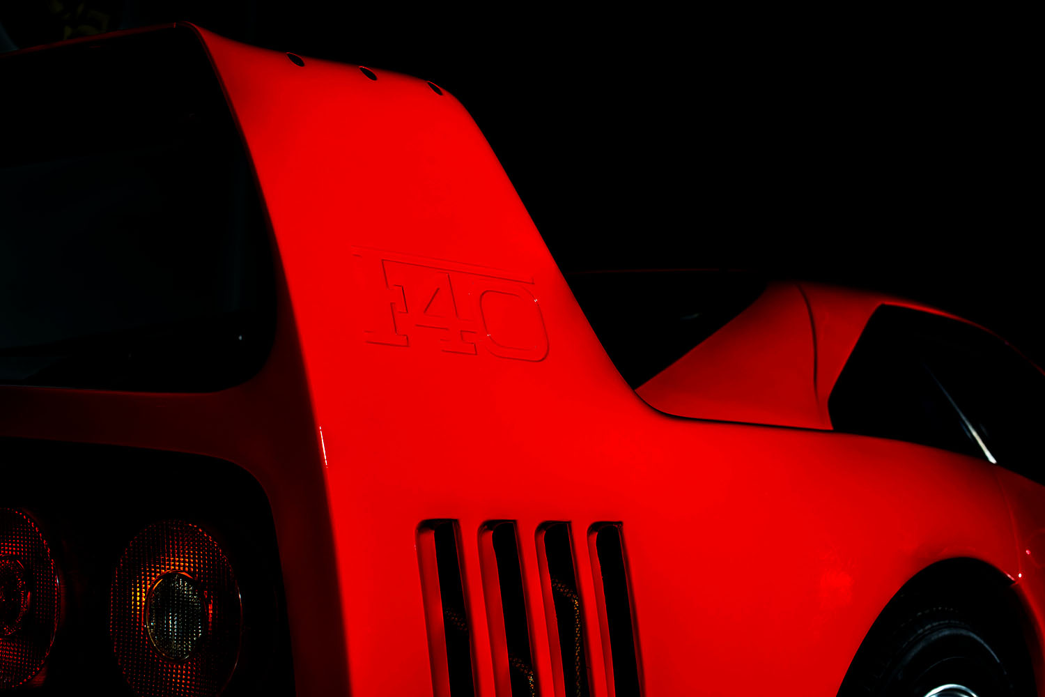 フェラーリF40のリヤウイング