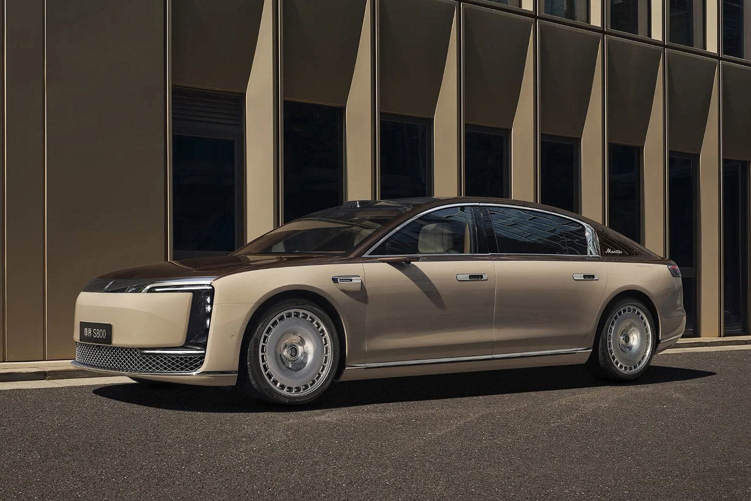 中国で1500万円の超高級車「マエストロS800」がバカ売れ中 〜 画像8