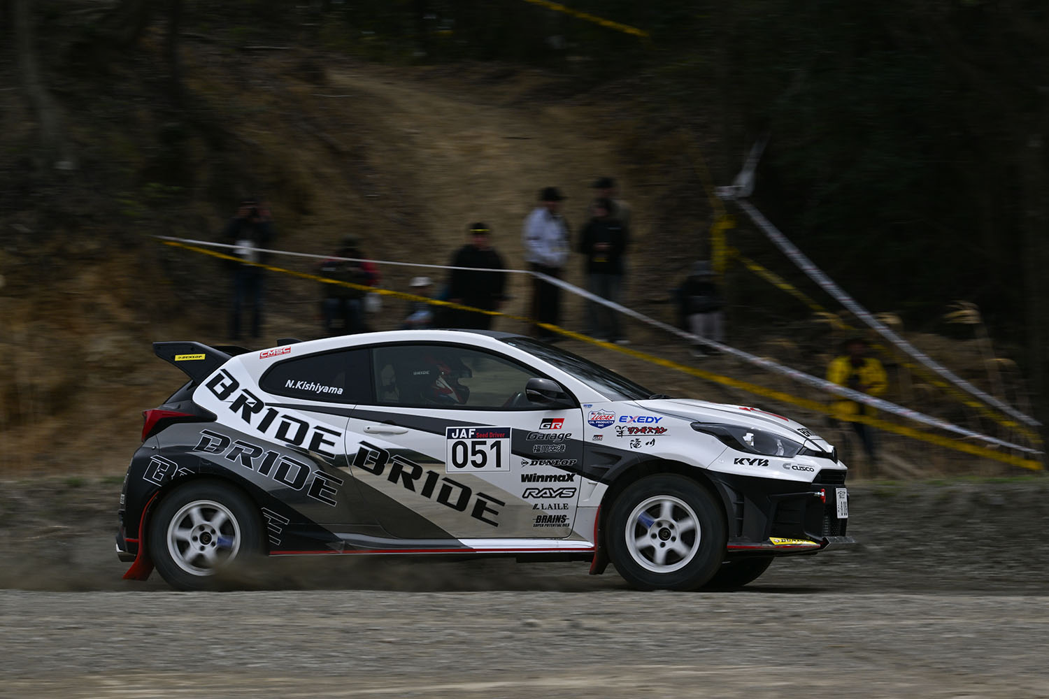 全日本ダートラ選手権に参戦の051号車「BRIDE★DL★GRFヤリス」