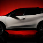 【画像】アルファロメオが日本向けに動いた！　設定のない「白」のボディカラーをまとった限定車が爆誕 〜 画像1