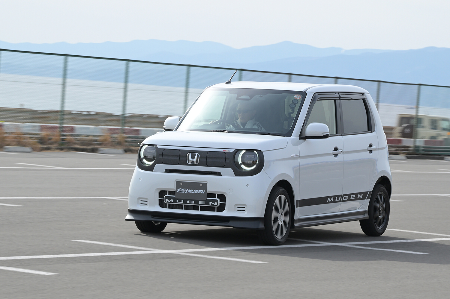 パフォーマンスダンパーを装着したN-ONE e: 〜 画像12