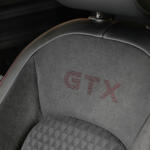 【画像】ID.Buzzって樹脂バンパー仕様とかスポーティバージョンとか隠し球があるんかよ！　日本に入っていない海外仕様が魅力しかなかった 〜 画像12